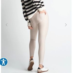 Yummie stretch twill shaping leggings with pockets M tan